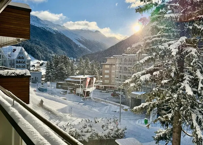 1-room - Newly Renovated And * Davos